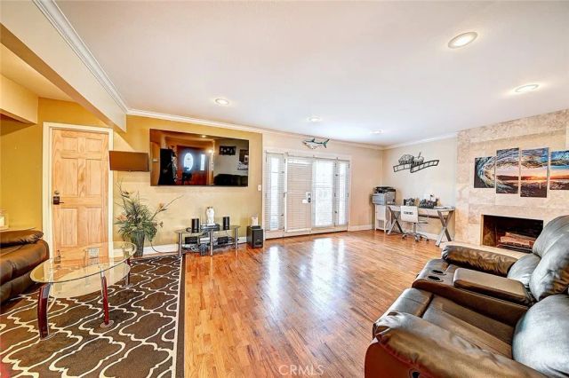 8297 E Carburton, Long Beach, CA 90808