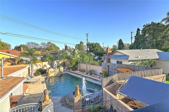 8297 E Carburton, Long Beach, CA 90808