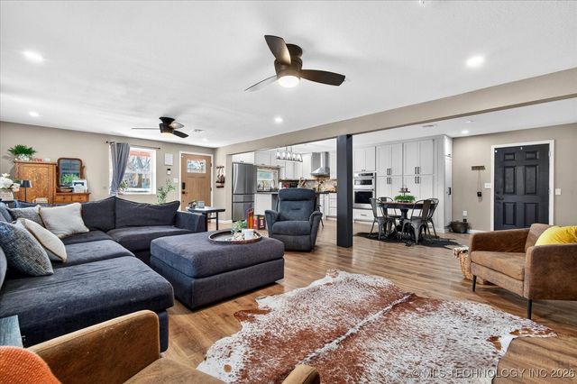 30485 S 4537 Road, Afton, OK 74331