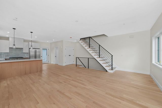 66 Orange Street 1, Waltham, MA 02453