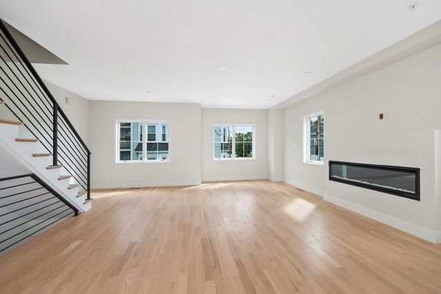 66 Orange Street 1, Waltham, MA 02453