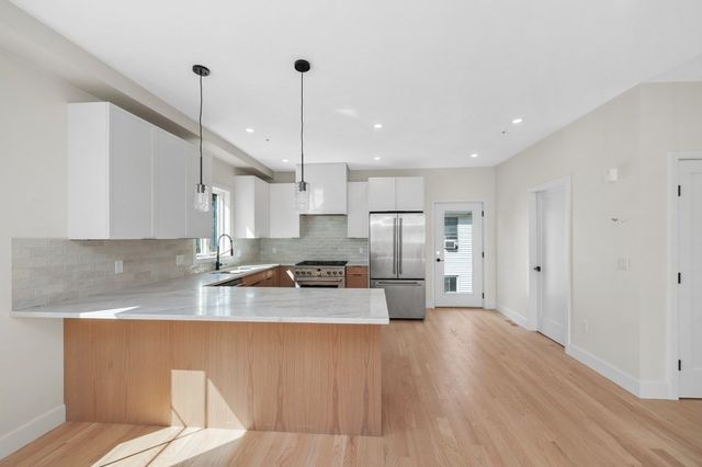 66 Orange Street 1, Waltham, MA 02453