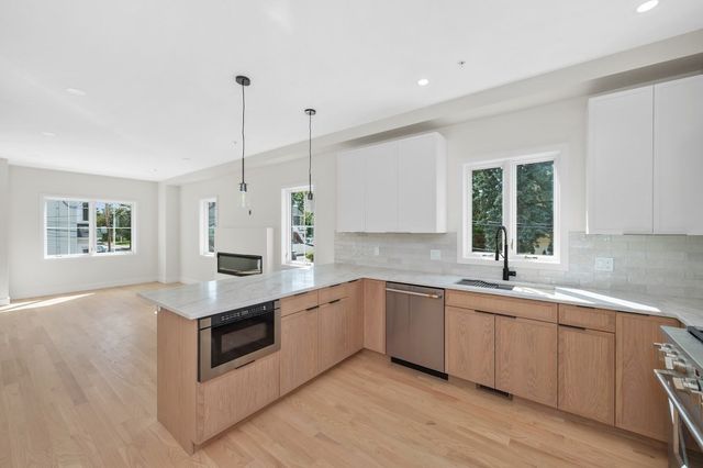 66 Orange Street 1, Waltham, MA 02453