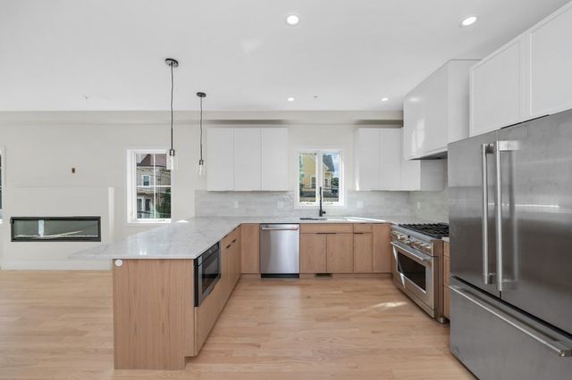 66 Orange Street 1, Waltham, MA 02453