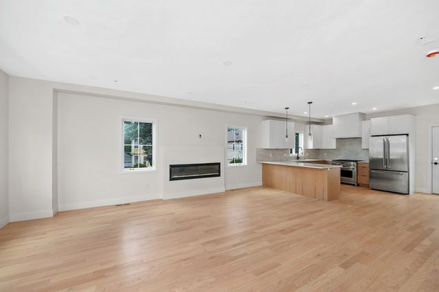 66 Orange Street 1, Waltham, MA 02453