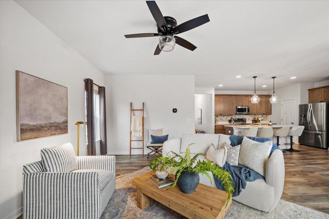 544 Wild Oak ROAD, Hartland, WI 53029