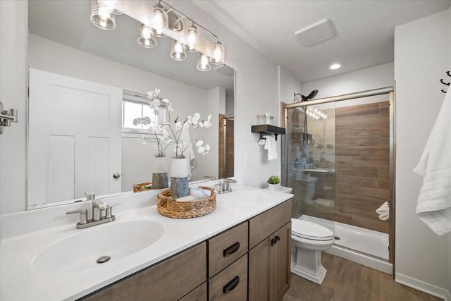 544 Wild Oak ROAD, Hartland, WI 53029