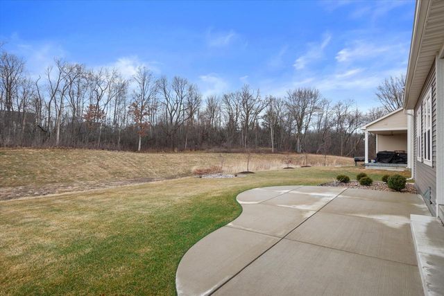 544 Wild Oak ROAD, Hartland, WI 53029