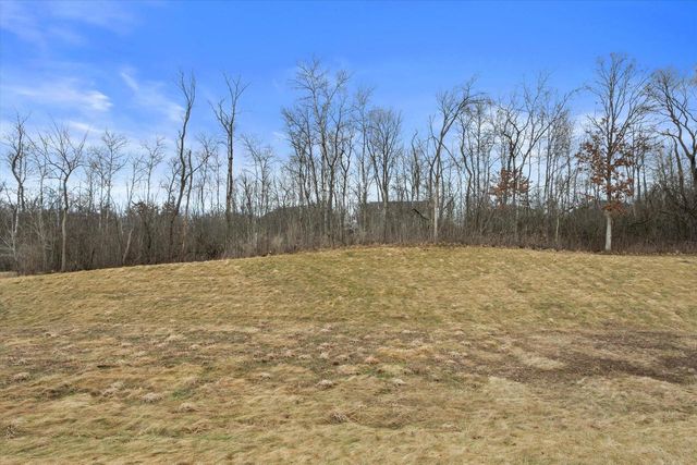 544 Wild Oak ROAD, Hartland, WI 53029