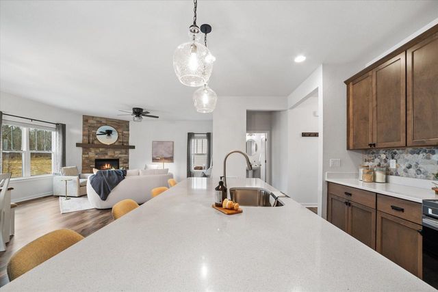 544 Wild Oak ROAD, Hartland, WI 53029