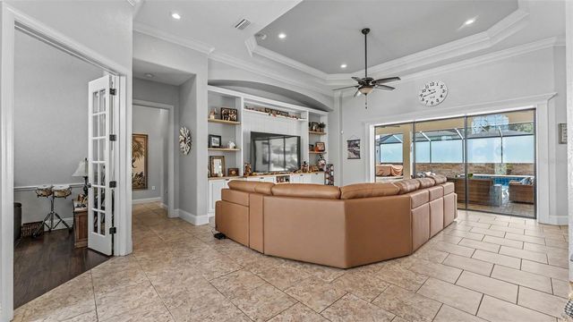 5074 SHORE SIDE DR, Lakeland, FL 33812