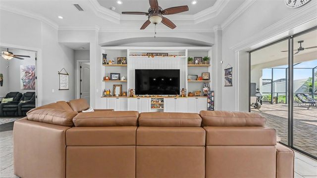 5074 SHORE SIDE DR, Lakeland, FL 33812