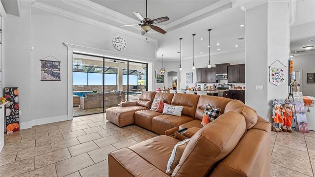 5074 SHORE SIDE DR, Lakeland, FL 33812