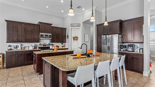 5074 SHORE SIDE DR, Lakeland, FL 33812