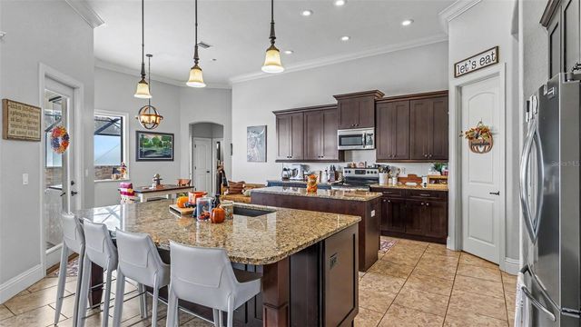 5074 SHORE SIDE DR, Lakeland, FL 33812