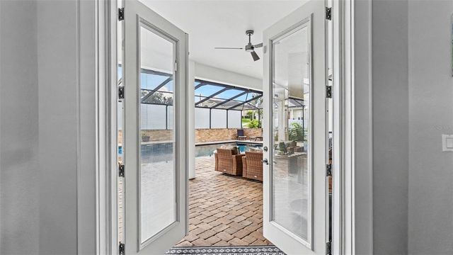 5074 SHORE SIDE DR, Lakeland, FL 33812