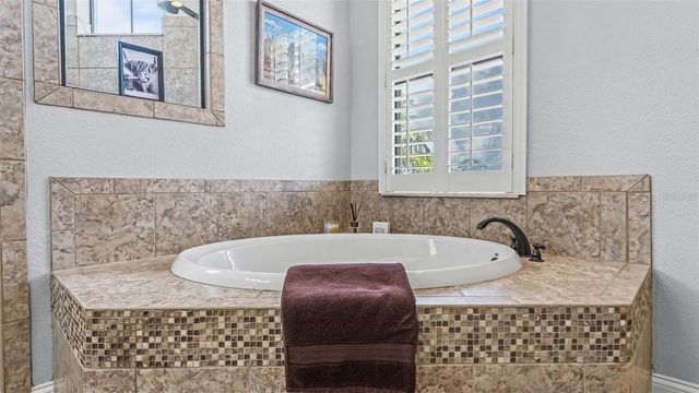 5074 SHORE SIDE DR, Lakeland, FL 33812