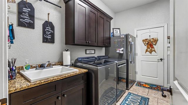 5074 SHORE SIDE DR, Lakeland, FL 33812