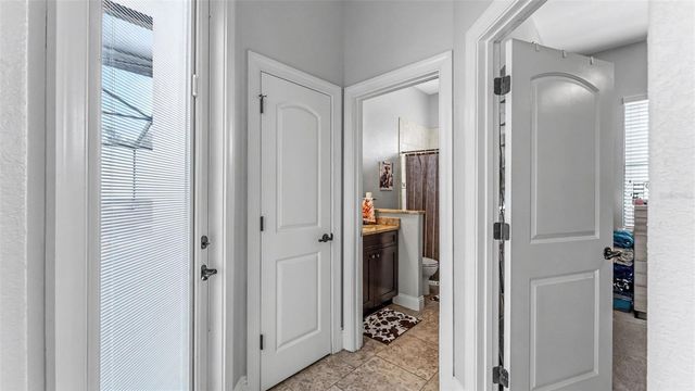 5074 SHORE SIDE DR, Lakeland, FL 33812