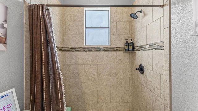 5074 SHORE SIDE DR, Lakeland, FL 33812
