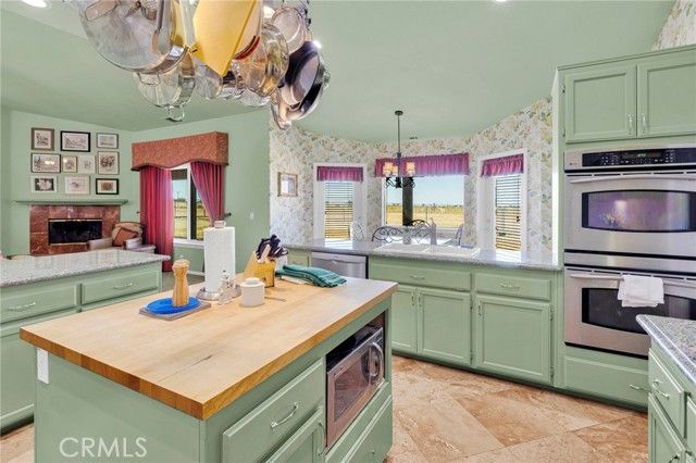 8828 Vincent Court, Oak Hills, CA 92344