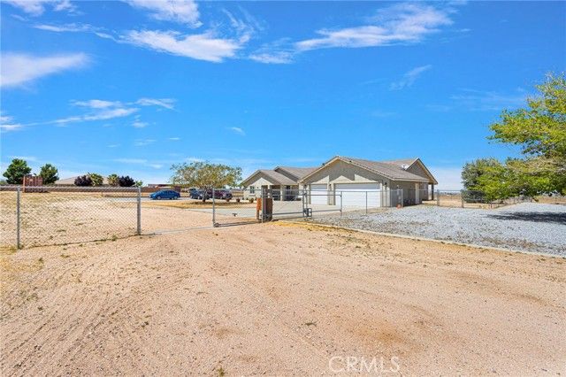 8828 Vincent Court, Oak Hills, CA 92344