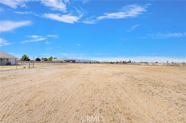 8828 Vincent Court, Oak Hills, CA 92344