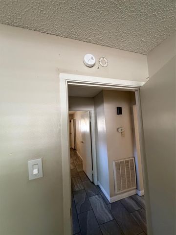 2905 Arkansas Avenue, Dickinson, TX 77539