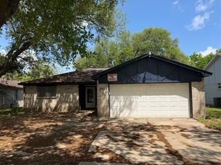 2905 Arkansas Avenue, Dickinson, TX 77539