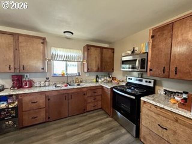 516 W RAILROAD Ave, Goldendale, WA 98620