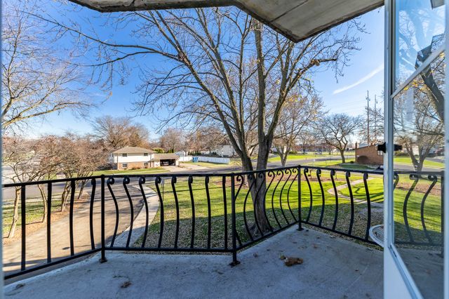 8750 Harrison Avenue 211, Munster, IN 46321