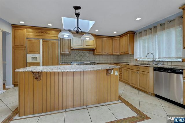974 Bridge Street, Twp Of Washington, NJ 07676