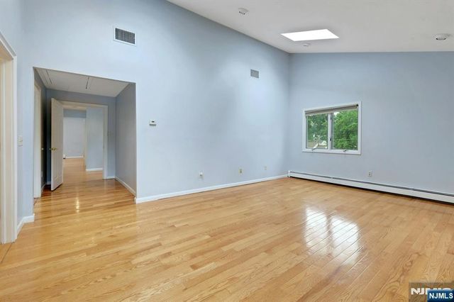 974 Bridge Street, Twp Of Washington, NJ 07676