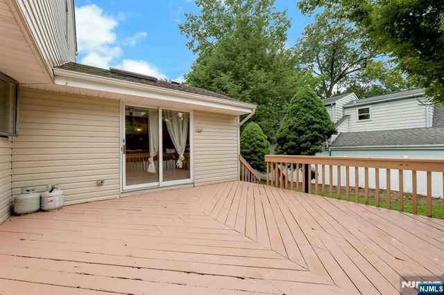 974 Bridge Street, Twp Of Washington, NJ 07676