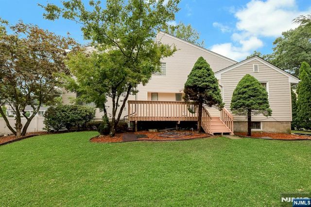 974 Bridge Street, Twp Of Washington, NJ 07676