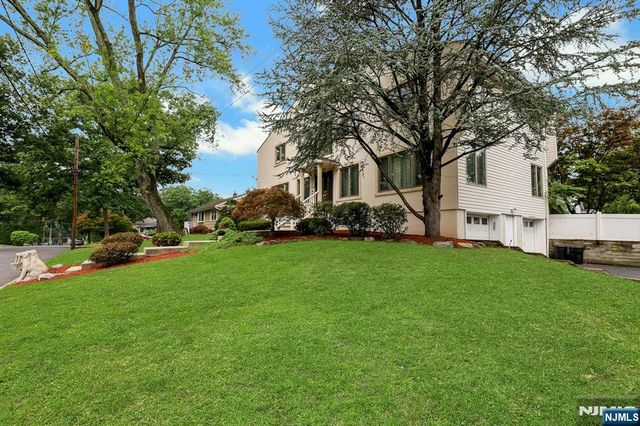 974 Bridge Street, Twp Of Washington, NJ 07676