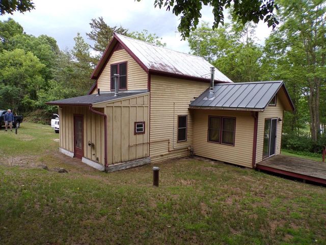 N1203 COUNTY RD N, Neshkoro, WI 54960