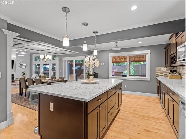 2014 Ne 164TH Pl, Portland, OR 97230