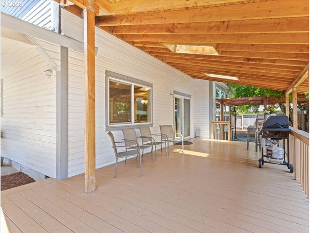 2014 Ne 164TH Pl, Portland, OR 97230