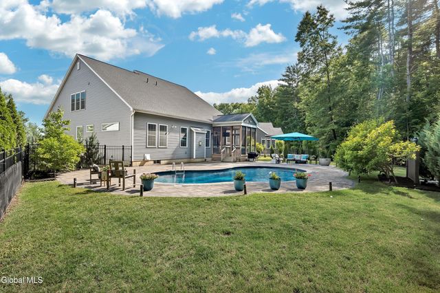 41 Cider Mill Way, Saratoga Springs, NY 12866