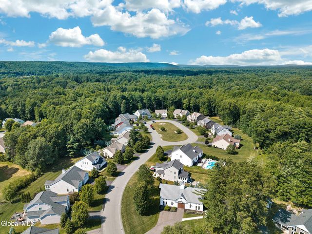 41 Cider Mill Way, Saratoga Springs, NY 12866