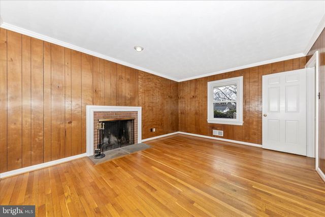 15701 JONES LN, Gaithersburg, MD 20878