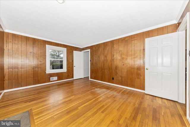 15701 JONES LN, Gaithersburg, MD 20878