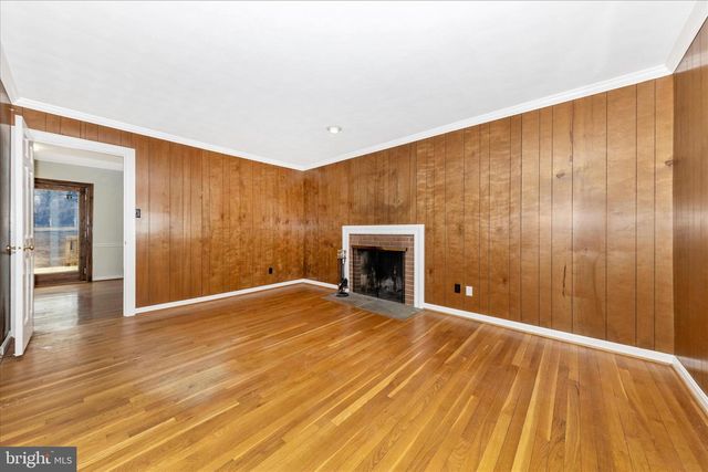 15701 JONES LN, Gaithersburg, MD 20878