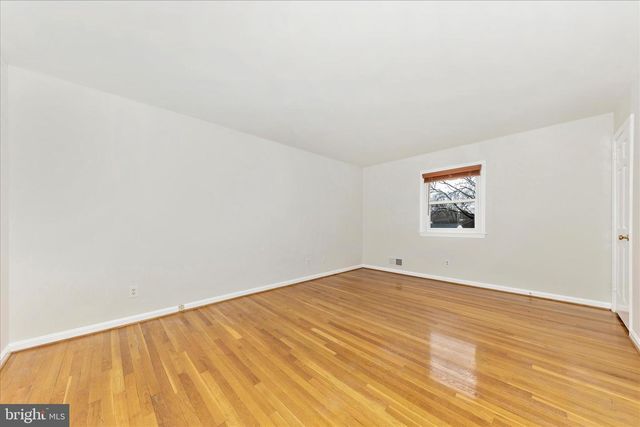 15701 JONES LN, Gaithersburg, MD 20878