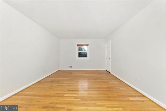 15701 JONES LN, Gaithersburg, MD 20878