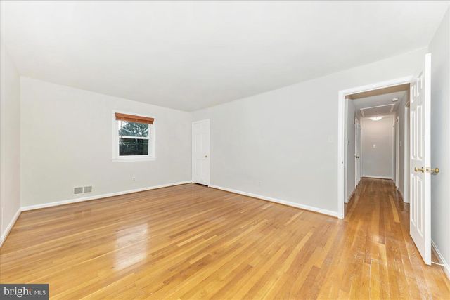 15701 JONES LN, Gaithersburg, MD 20878