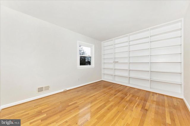 15701 JONES LN, Gaithersburg, MD 20878