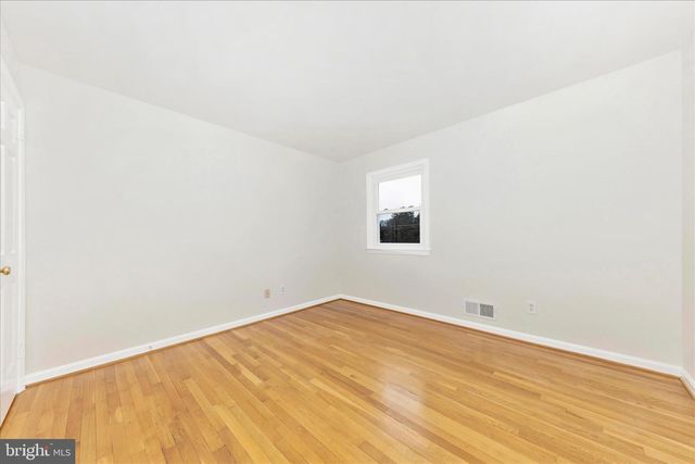 15701 JONES LN, Gaithersburg, MD 20878