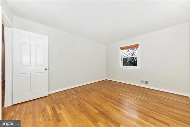 15701 JONES LN, Gaithersburg, MD 20878